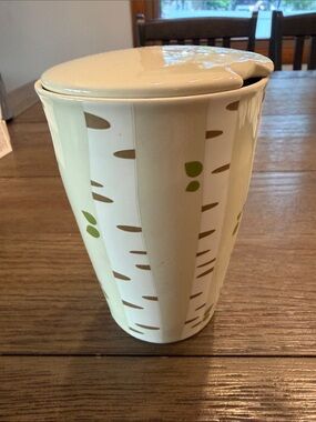 Ceramic Travel Mug with Lid - Green Leaf Birch Design